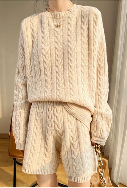 women's jumpsuits rompers autumn and winter loose casual knitted sweater solid color suit 230322, Black;white
women's jumpsuits rompers autumn and winter loose casual knitted sweater solid color suit 230322, Black;white
