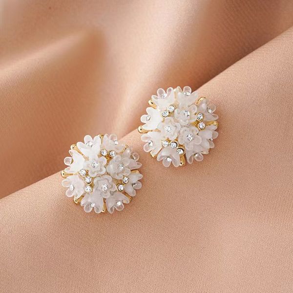 korean version of ins feng sen series flash diamond stereoscopic flower earrings fashionable temperament luxury high grade floral earrings 9, Golden
korean version of ins feng sen series flash diamond stereoscopic flower earrings fashionable temperament luxury high grade floral earrings 9, Golden