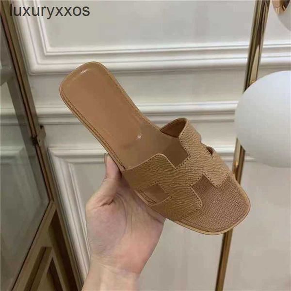 beach shoe hermas sandals fashion slipper style version female versatile designer diamond high flat leather beach female hzds
beach shoe hermas sandals fashion slipper style version female versatile designer diamond high flat leather beach female hzds