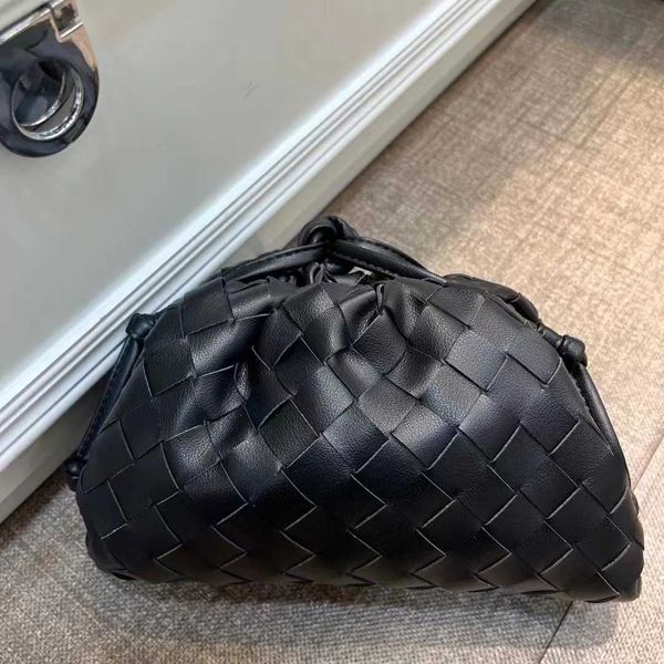 pouch designer bags bag venetas botegas intrecciato purse womens luxury woven dumpling hand one shoulder messenger 7ppe
pouch designer bags bag venetas botegas intrecciato purse womens luxury woven dumpling hand one shoulder messenger 7ppe