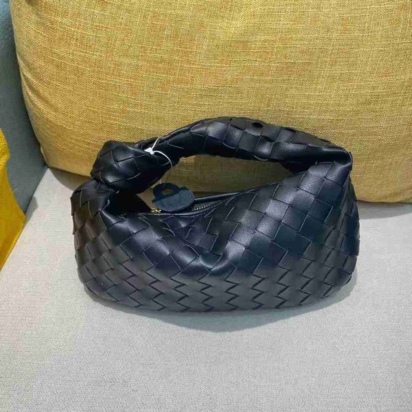 botega venates jodie mini teen intrecciato pouch woven knotted net red ashigo same mini ox horn single shoulder armpit portable cloud bag sy
botega venates jodie mini teen intrecciato pouch woven knotted net red ashigo same mini ox horn single shoulder armpit portable cloud bag sy