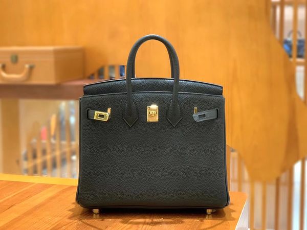 2023 fashion purse women totes shoulder bags cowskin genuine leather handbag scarf charm with shoulders straps and packing box birkin bag it
2023 fashion purse women totes shoulder bags cowskin genuine leather handbag scarf charm with shoulders straps and packing box birkin bag it