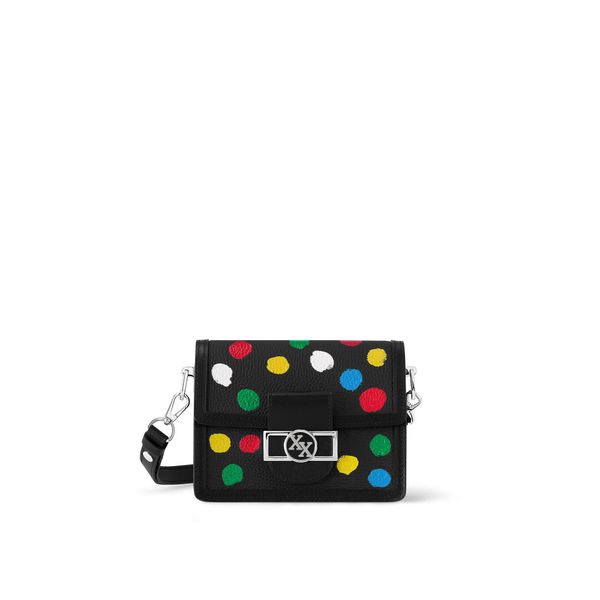 single shoulder bag women's handbag inner lining leather material golden silver buckle dotted surface design black brown
single shoulder bag women's handbag inner lining leather material golden silver buckle dotted surface design black brown