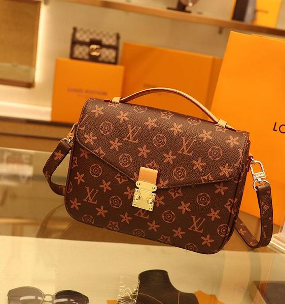 luxurys designer bag embossing flower pochette women handbag messenger bags leather metis elegant womens shoulder crossbody bag
luxurys designer bag embossing flower pochette women handbag messenger bags leather metis elegant womens shoulder crossbody bag