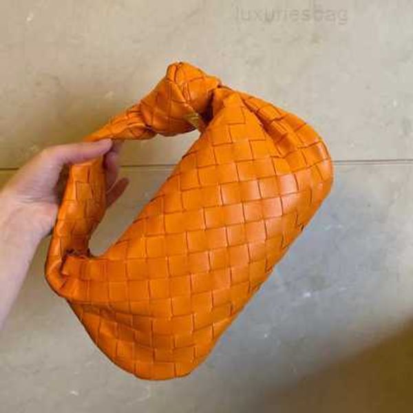 botega venates jodie mini teen intrecciato pouch luxury mini woven knot cow's corner dumplings cloud bag hand held leather armpit bag u
botega venates jodie mini teen intrecciato pouch luxury mini woven knot cow's corner dumplings cloud bag hand held leather armpit bag u