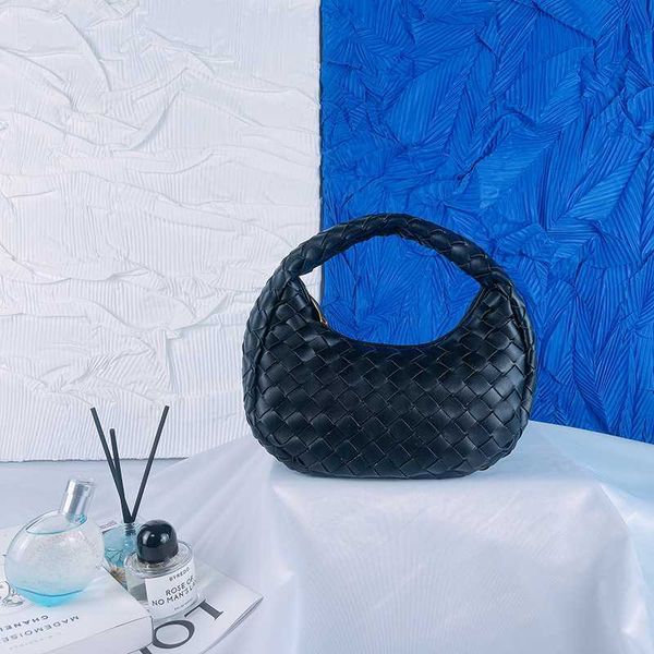 botega venates jodie mini teen intrecciato pouch r women's versatile fashion half moon solid color dumpling woven hand bag xjpw
botega venates jodie mini teen intrecciato pouch r women's versatile fashion half moon solid color dumpling woven hand bag xjpw