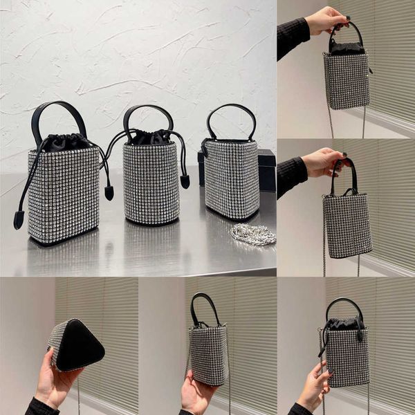 diamond chain bags womens designer ale bags tote evening clutch luxurys handbags quality high fashion wallets clutch crossbody 230218
diamond chain bags womens designer ale bags tote evening clutch luxurys handbags quality high fashion wallets clutch crossbody 230218