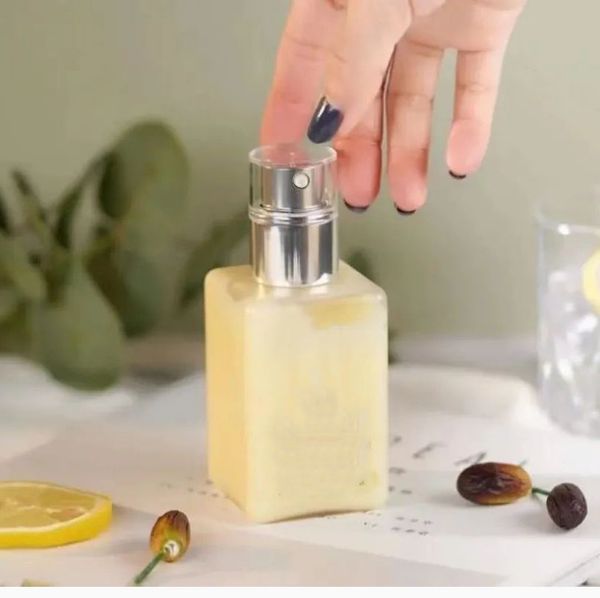 face skin care products anti wrinkle cream butter dramatically different moisturizing lotion gel lotion gel oill butter 125ml high quality, White
face skin care products anti wrinkle cream butter dramatically different moisturizing lotion gel lotion gel oill butter 125ml high quality, White