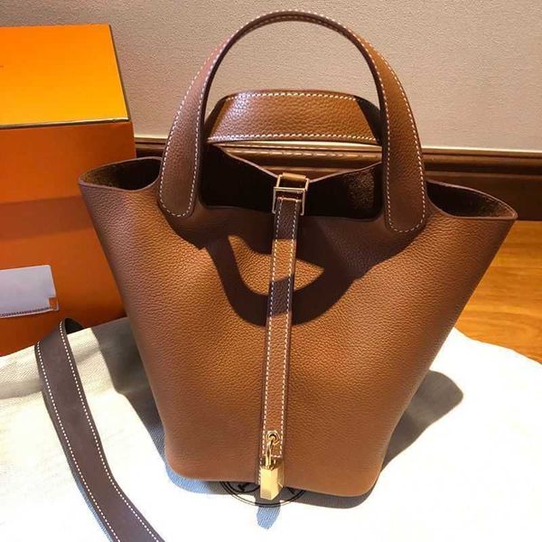 style handbag drawstring luxury tote women's bag vegetable picotin leather basket women new purse designer fashion cowhide bucket small
style handbag drawstring luxury tote women's bag vegetable picotin leather basket women new purse designer fashion cowhide bucket small