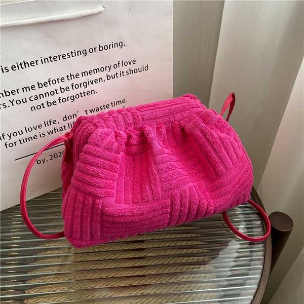 shoulder luxury towel bag chain handbag 2023 bucket women fashion messenger popular portable
shoulder luxury towel bag chain handbag 2023 bucket women fashion messenger popular portable