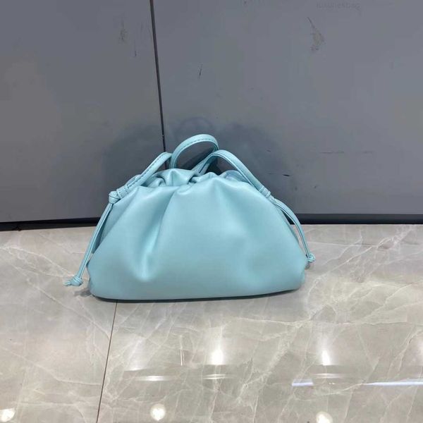 botega venates jodie mini teen intrecciato pouch cloud net red same leather women's solid color trend one shoulder messenger bag dumpli
botega venates jodie mini teen intrecciato pouch cloud net red same leather women's solid color trend one shoulder messenger bag dumpli