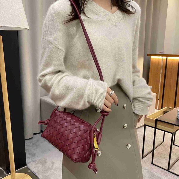 botega venates jodie mini teen intrecciato pouch knotted diamond lattice woven versatile pillow small square single shoulder messenger bag h
botega venates jodie mini teen intrecciato pouch knotted diamond lattice woven versatile pillow small square single shoulder messenger bag h