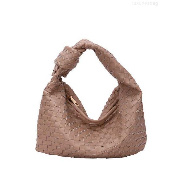botega venates jodie mini teen intrecciato pouch women's woven plaid oxhorn bag soft leather handbag spring women tb9f 
botega venates jodie mini teen intrecciato pouch women's woven plaid oxhorn bag soft leather handbag spring women tb9f