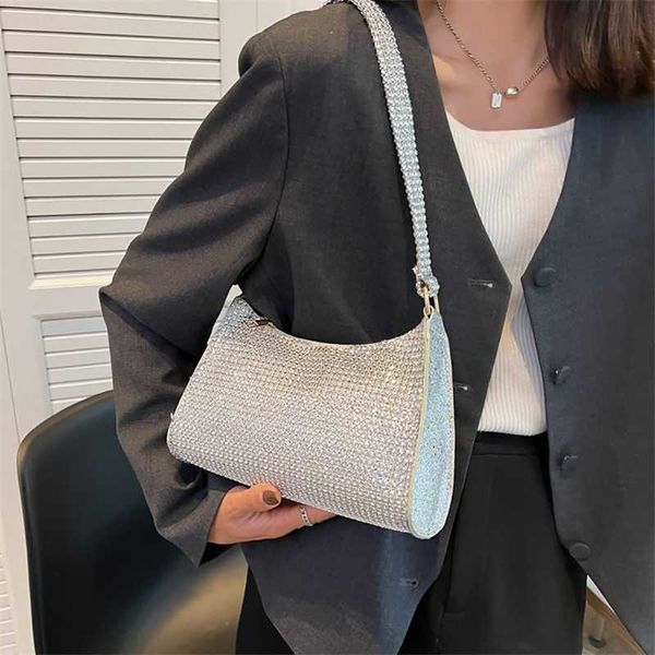 female fashion rhinestones underarm shoulder bags evening totes solid color crystal party handbags women
female fashion rhinestones underarm shoulder bags evening totes solid color crystal party handbags women