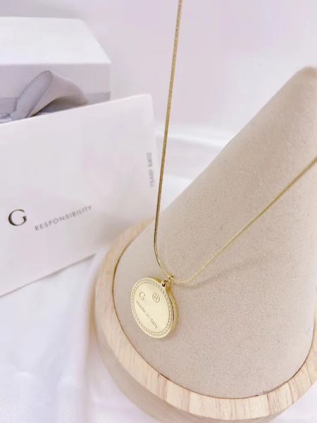fashion designer luxury jewelry classic love pendant necklaces 18k gold plated letter necklaces charm girl necklace brand accessories gift w, Silver
fashion designer luxury jewelry classic love pendant necklaces 18k gold plated letter necklaces charm girl necklace brand accessories gift w, Silver