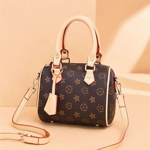 2023 shoulder bags boston women messenger oblique span travel bag classic style fashion bags shoulder lady handbags, Red;black
2023 shoulder bags boston women messenger oblique span travel bag classic style fashion bags shoulder lady handbags, Red;black