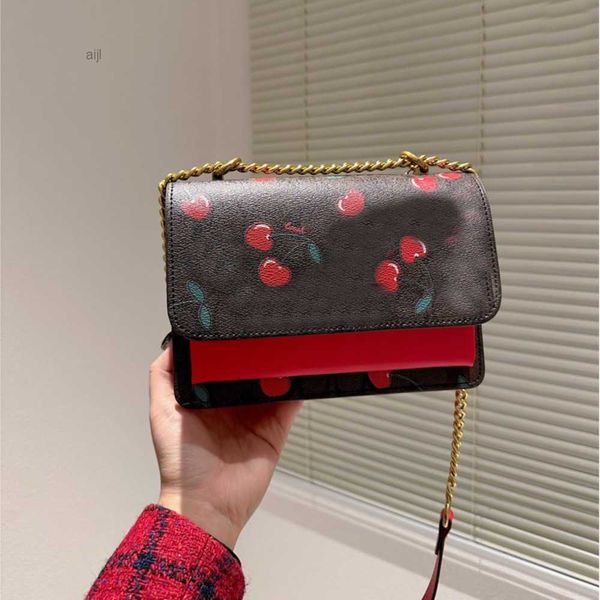 shoulder crossbody bags women famous handbags patchwork square flap chain organ bag klar cherry wallets 220712
shoulder crossbody bags women famous handbags patchwork square flap chain organ bag klar cherry wallets 220712