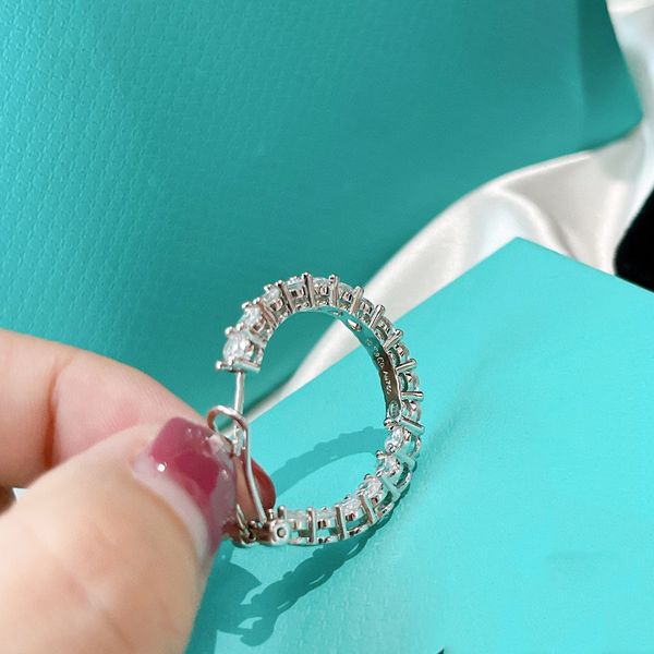 2023 fashion earring hoop 925 silver luxury designers letters famous women round crystal earring wedding party jewerlry, Golden;silver
2023 fashion earring hoop 925 silver luxury designers letters famous women round crystal earring wedding party jewerlry, Golden;silver