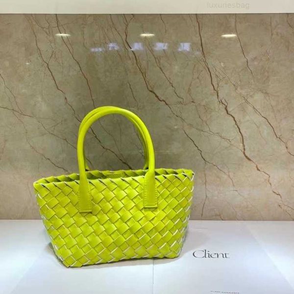 botega venates jodie mini teen intrecciato pouch mini niche design soft leather tote cowhide woven cabe basket hand multifunction women'
botega venates jodie mini teen intrecciato pouch mini niche design soft leather tote cowhide woven cabe basket hand multifunction women'