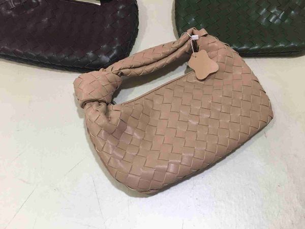 botega venates jodie mini teen intrecciato pouch ox horn carry women's popular hand woven bag jjr6
botega venates jodie mini teen intrecciato pouch ox horn carry women's popular hand woven bag jjr6