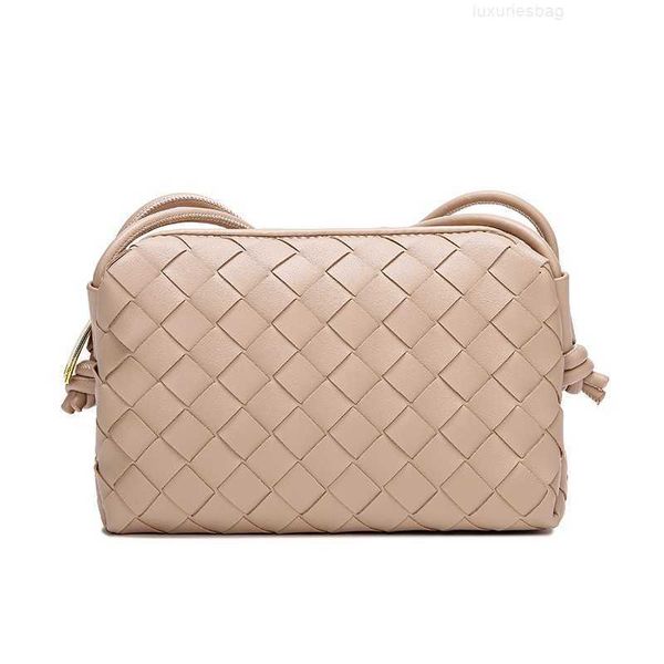 botega venates jodie mini teen intrecciato pouch versatile texture small square soft leather oneshoulder crossbody handwoven cloud bag oklp
botega venates jodie mini teen intrecciato pouch versatile texture small square soft leather oneshoulder crossbody handwoven cloud bag oklp