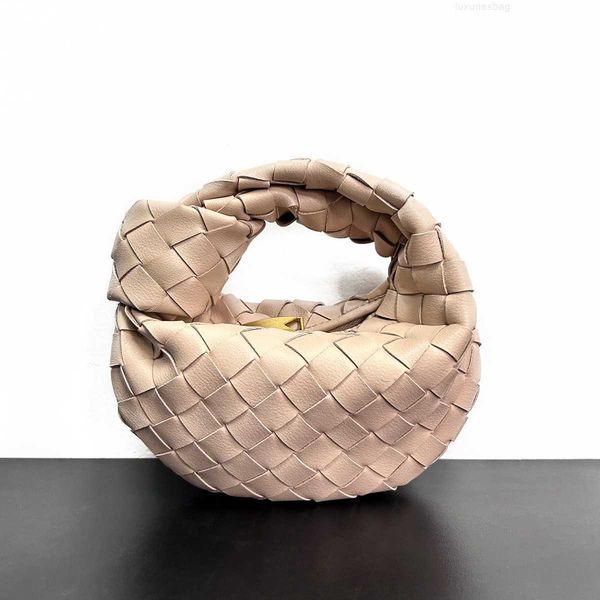 botega venates jodie mini teen intrecciato pouch knot spring women's leather cow horn cloud woven cloud handbag 2ghz
botega venates jodie mini teen intrecciato pouch knot spring women's leather cow horn cloud woven cloud handbag 2ghz