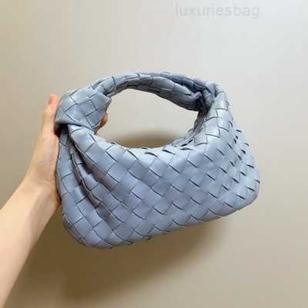 botega venates jodie mini teen intrecciato pouch woven cloud one shoulder underarm horn knotted hand carrying women's bag fuux
botega venates jodie mini teen intrecciato pouch woven cloud one shoulder underarm horn knotted hand carrying women's bag fuux
