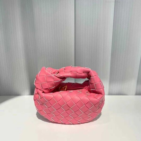 botega venates jodie teen intrecciato pouch r mini woven leather handbag fashion versatile concave large capacity portable women's bag
botega venates jodie teen intrecciato pouch r mini woven leather handbag fashion versatile concave large capacity portable women's bag