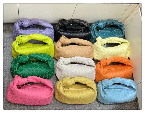 botega venates jodie mini teen intrecciato pouch woven ox horn wrinkled dumpling armpit damp knot single shoulder messenger women's bag
botega venates jodie mini teen intrecciato pouch woven ox horn wrinkled dumpling armpit damp knot single shoulder messenger women's bag