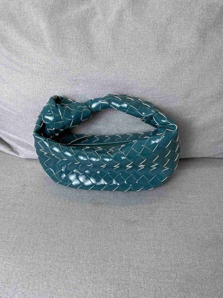 botega venates jodie mini teen intrecciato pouch patent leather woven horn cloud hand knotting handbag 05t4
botega venates jodie mini teen intrecciato pouch patent leather woven horn cloud hand knotting handbag 05t4