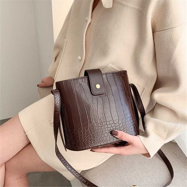 handbag pu leather soild color crossbody bags for women fashion crocodile small bucket gusure retro lady shoulder messenger
handbag pu leather soild color crossbody bags for women fashion crocodile small bucket gusure retro lady shoulder messenger