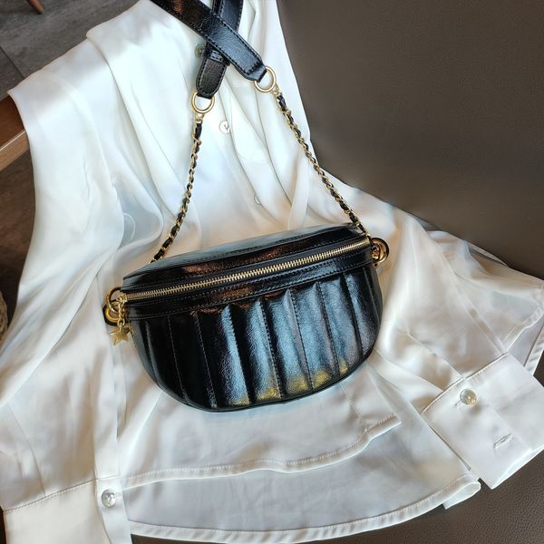 waist bags 2023 soft genuine leather fashion women's chest bag small shell chain classic black crossbody 230323
waist bags 2023 soft genuine leather fashion women's chest bag small shell chain classic black crossbody 230323