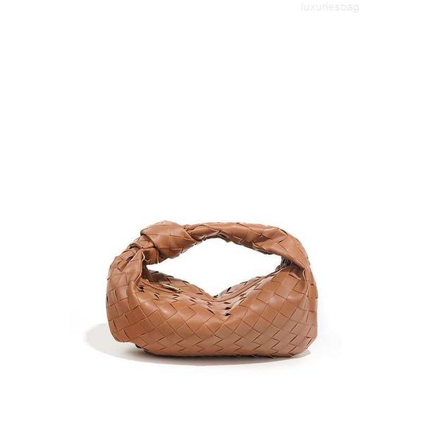 botega venates jodie mini teen intrecciato pouch leather woven hand underarm dumpling leisure versatile cloud fashionable lingge ox horn bag
botega venates jodie mini teen intrecciato pouch leather woven hand underarm dumpling leisure versatile cloud fashionable lingge ox horn bag