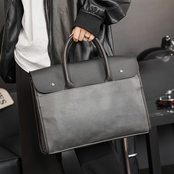 briefcases messenger bag leather briefcase 14'' mens shoulder sling hand carry vintage document business 230323
briefcases messenger bag leather briefcase 14'' mens shoulder sling hand carry vintage document business 230323