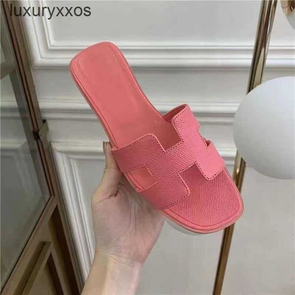 beach shoe hermas diamond slipper designer high version sandals female style versatile fashion flat leather beach female s2q6
beach shoe hermas diamond slipper designer high version sandals female style versatile fashion flat leather beach female s2q6