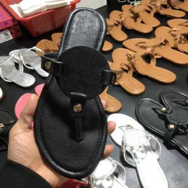 eur35-43 designer women slippers sandals summer ladies hollowed out pattern flats flip flops loafer fashion tories slides rubber outdoor bea, Black
eur35-43 designer women slippers sandals summer ladies hollowed out pattern flats flip flops loafer fashion tories slides rubber outdoor bea, Black