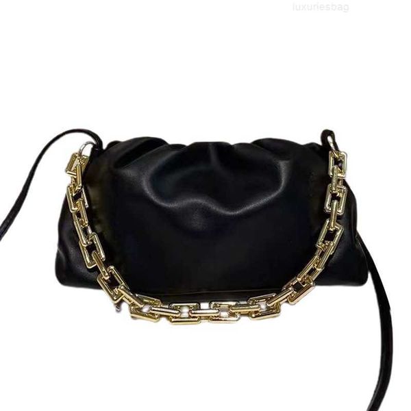botega venates jodie mini teen intrecciato pouch dumpling cute thick chain cloud rugged soft cowhide one shoulder women's bun e8bq
botega venates jodie mini teen intrecciato pouch dumpling cute thick chain cloud rugged soft cowhide one shoulder women's bun e8bq