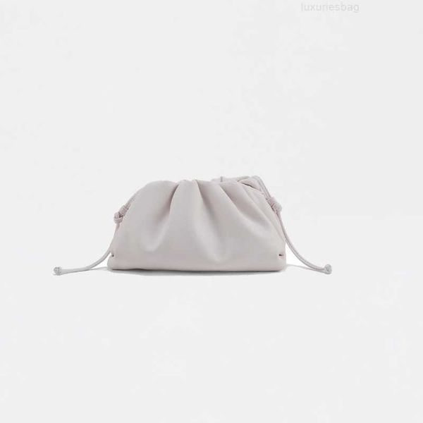 womens venetas designer pouch bag bags botegas purse intrecciato luxury macarone fold clip soft shoulder messenger dumpling u899
womens venetas designer pouch bag bags botegas purse intrecciato luxury macarone fold clip soft shoulder messenger dumpling u899