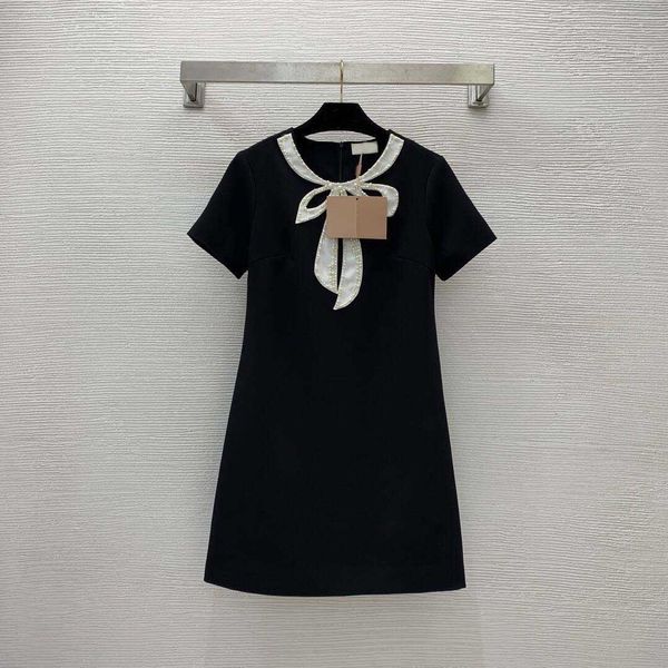 2023 fashion designer shirt dress long contrast splice bow heavy work diamond studded round neck short sleeve one piece dress brand logo clo, Black;gray
2023 fashion designer shirt dress long contrast splice bow heavy work diamond studded round neck short sleeve one piece dress brand logo clo, Black;gray