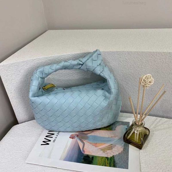 botega venates jodie mini teen intrecciato pouch woven candy colorful hand soft cow leather fashionable knotted dumplings ox horn cloud bag
botega venates jodie mini teen intrecciato pouch woven candy colorful hand soft cow leather fashionable knotted dumplings ox horn cloud bag