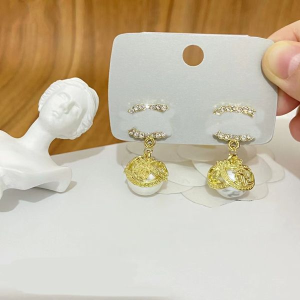 luxury fashion pearl diamante stud earrings letter designer earring pendant jewelry women for women gifts s925 silver needle high quality, Golden;silver
luxury fashion pearl diamante stud earrings letter designer earring pendant jewelry women for women gifts s925 silver needle high quality, Golden;silver