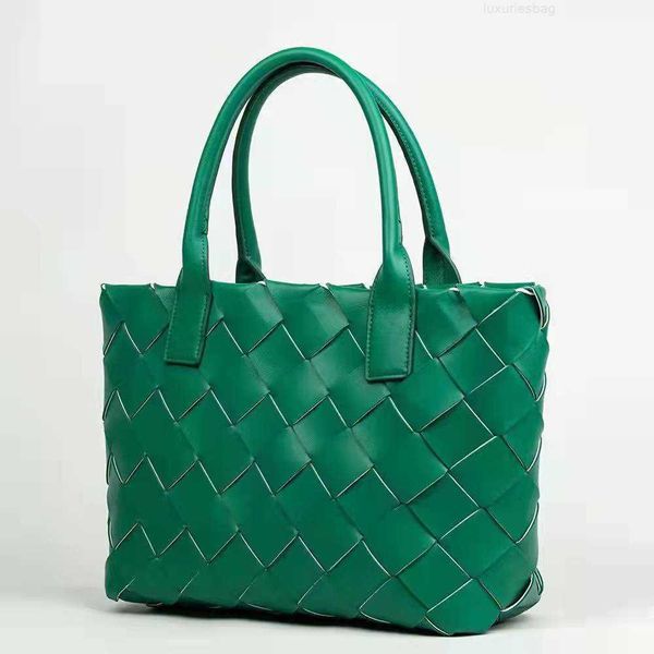 botega venates jodie mini teen intrecciato pouch woven h double faced mother child beach tote bag large capacity hmade single shoulder r pi2
botega venates jodie mini teen intrecciato pouch woven h double faced mother child beach tote bag large capacity hmade single shoulder r pi2