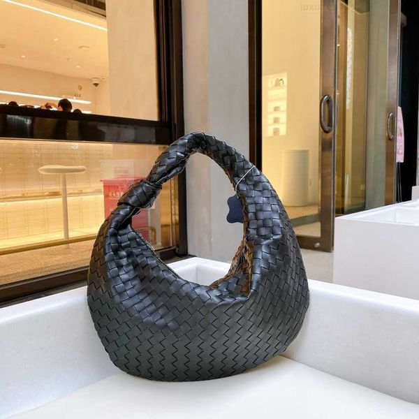 botega venates jodie mini teen intrecciato pouch net red same soft leather woven stick underarm fashion simple portable shoulder bag wn7i
botega venates jodie mini teen intrecciato pouch net red same soft leather woven stick underarm fashion simple portable shoulder bag wn7i