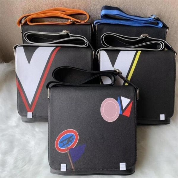 new2018ert famous classic designer fashion men leather messenger bags cross body bag school bookbag shoulder bag briefcase 28cm170k
new2018ert famous classic designer fashion men leather messenger bags cross body bag school bookbag shoulder bag briefcase 28cm170k