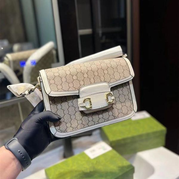 designer handbag horsport buckle hobo women shoulder bag original box leather messenger bag high quality
designer handbag horsport buckle hobo women shoulder bag original box leather messenger bag high quality