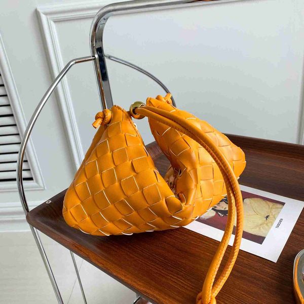 botega venates jodie mini teen intrecciato pouch small golden ball woven single shoulder underarm fashion trend dumpling women's hand b
botega venates jodie mini teen intrecciato pouch small golden ball woven single shoulder underarm fashion trend dumpling women's hand b