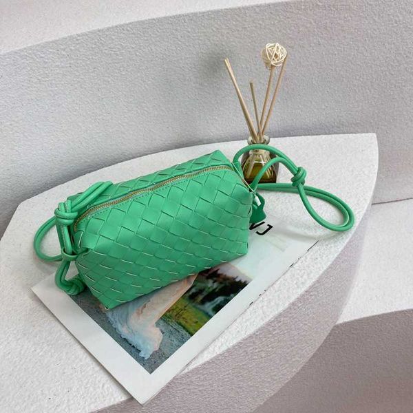 botega venates jodie mini teen intrecciato pouch summer fashionable foreign style woven leather small square street simple one shoulder mess
botega venates jodie mini teen intrecciato pouch summer fashionable foreign style woven leather small square street simple one shoulder mess