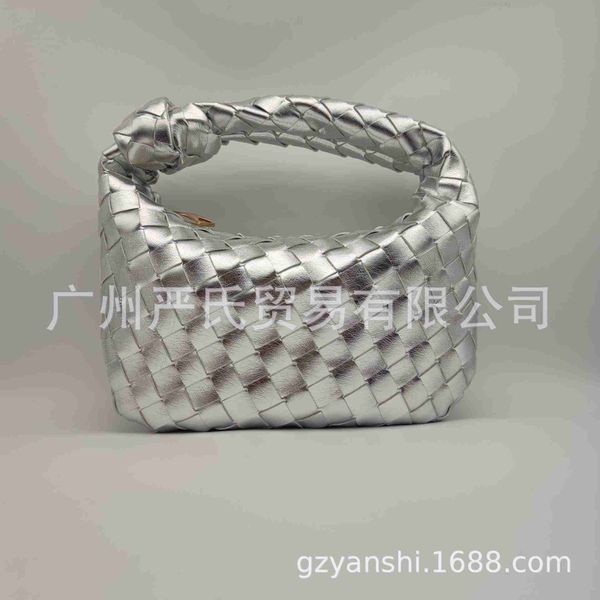 botega venates jodie mini teen intrecciato pouch woven dumpling women's autumn and winter fashion versatile one shoulder crossbody bag
botega venates jodie mini teen intrecciato pouch woven dumpling women's autumn and winter fashion versatile one shoulder crossbody bag