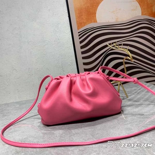 botega venates jodie mini teen intrecciato pouch genuine leather woven cloud women's simple and versatile texture popular cross body sm
botega venates jodie mini teen intrecciato pouch genuine leather woven cloud women's simple and versatile texture popular cross body sm
