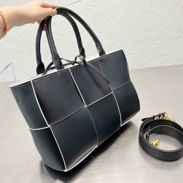 classic designer handbag tote bag women weave shoulder handbags leather shoulder bags high capacity lady crossbody bags 220719
classic designer handbag tote bag women weave shoulder handbags leather shoulder bags high capacity lady crossbody bags 220719